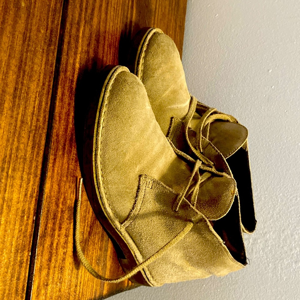Almost New Clark Desert Boots - Really comfortable - only wore a couple times!
